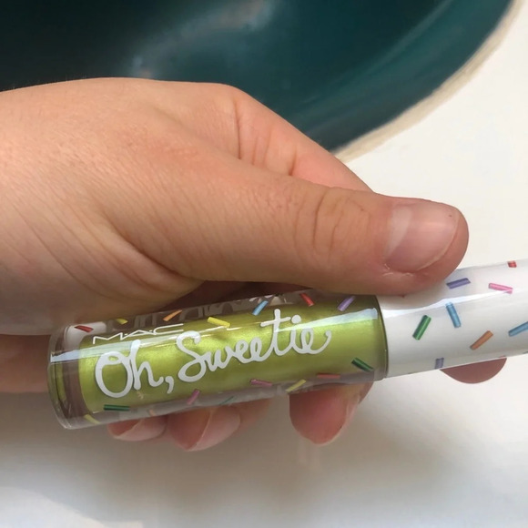 NIB MAC OH SWEETIE LIP COLOUR - Picture 6 of 6